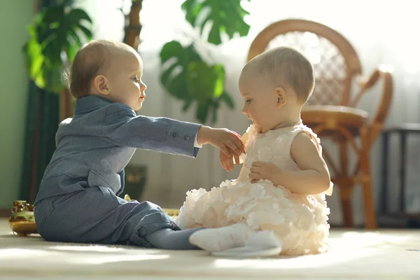 Cheerful babies at home — Stock Photo, Image