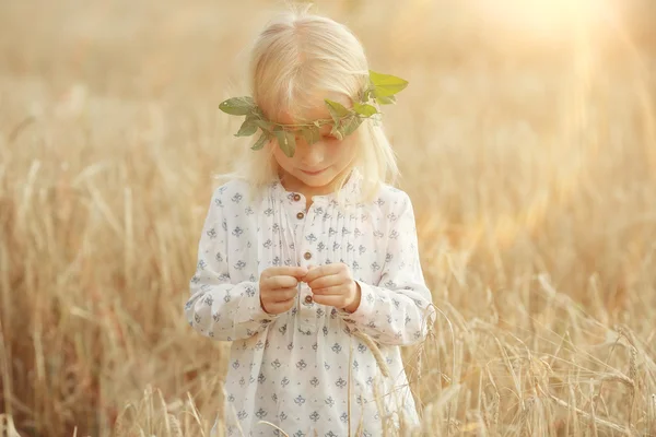 Bionda bambina — Foto Stock