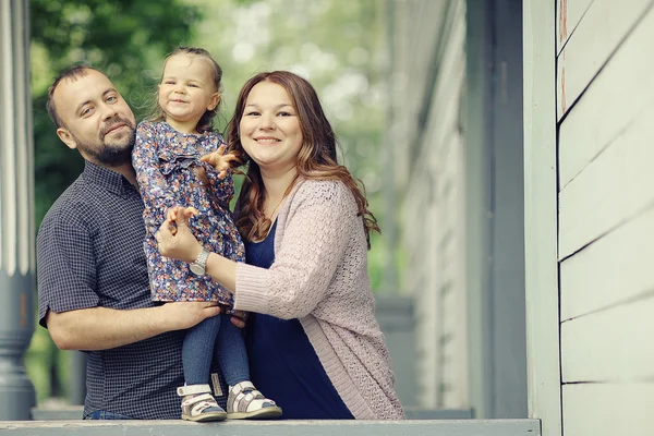 Mom and young daughter and dad — Stock Photo, Image