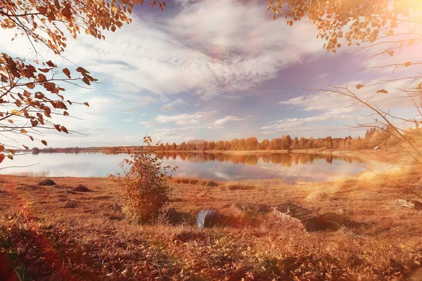 Lago floresta outono paisagem natureza — Fotografia de Stock