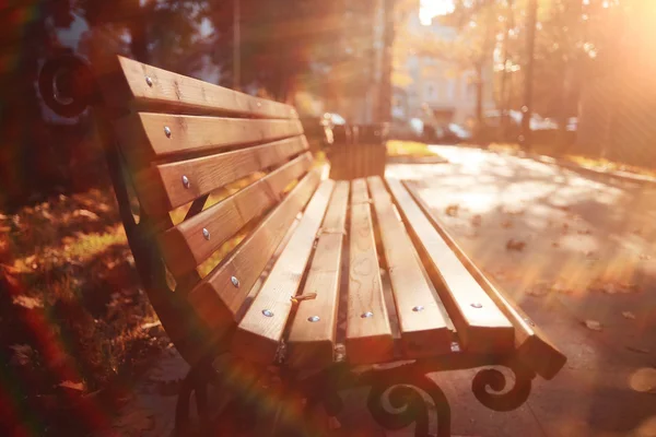 Manzara arka planda güneşli sonbahar park — Stok fotoğraf