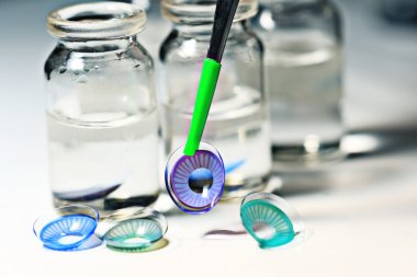 Renkli kontakt lensler yakın çekim