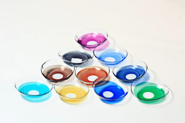 Kolorowe soczewki kontaktowe z bliska — Zdjęcie stockowe