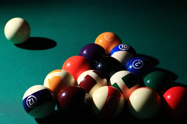 Boules de billard sur la table — Photo