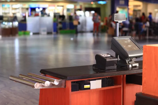 Cash register in the supermarket — Stock Photo, Image