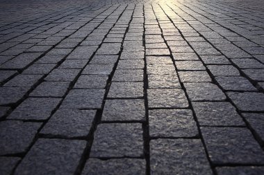 kiremit doku taşlar Meydanı'nda