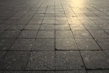 kiremit doku taşlar Meydanı'nda