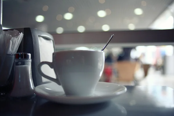 Taza de té en un café — Foto de Stock