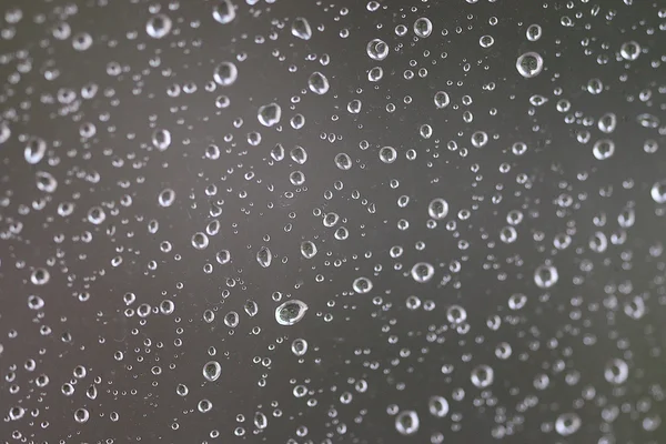 Gotas de chuva no vidro — Fotografia de Stock