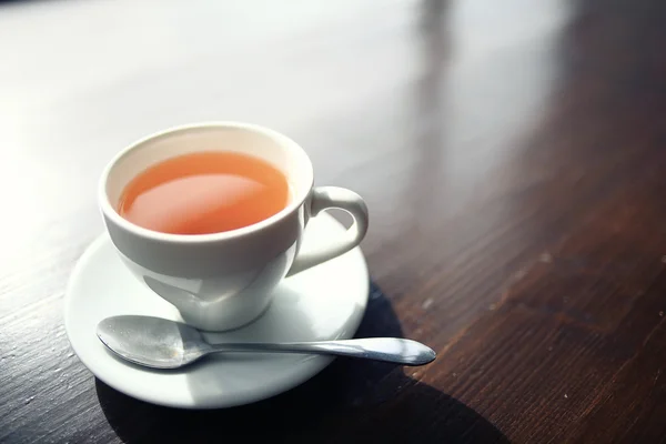 Tasse de thé dans un café — Photo