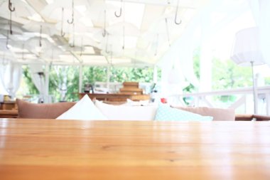 arka planda İtalyan kafe