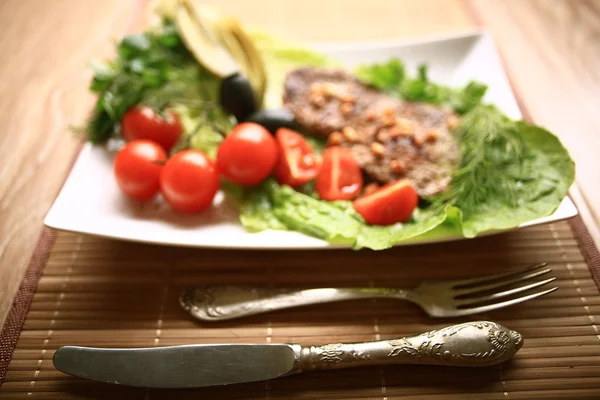 Grill steak aux légumes — Photo