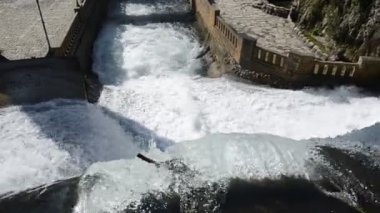 Şelale Abhazya'da, yeni Athos, Kafkasya'da.