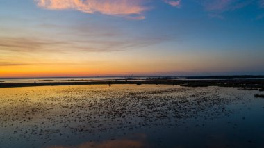 Mobile Körfezi, Alabama Kasım 2020 'de gün batımında