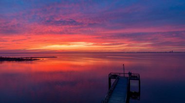 2020 Kasım 'ında Alabama Mobile Körfezi' ndeki iskele.