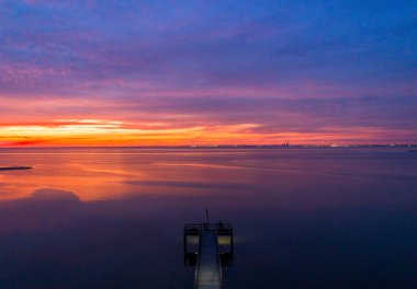 2020 Kasım 'ında Alabama Mobile Körfezi' ndeki iskele.