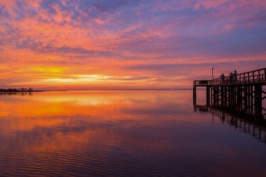 2020 Kasım 'ında Alabama Mobile Körfezi' ndeki iskele.