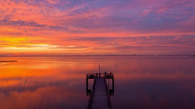 2020 Kasım 'ında Alabama Mobile Körfezi' ndeki iskele.