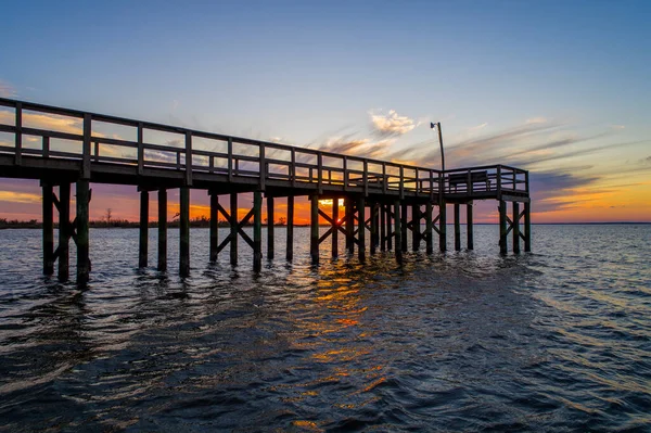 Bayfront Park Pier Mobile Bay Alabama Bei Sonnenuntergang Dezember 2020 — Stockfoto