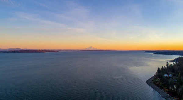 Puget Sound Mount Rainier Seattle Washington Skyline Sunset Bainbridge Island — 스톡 사진