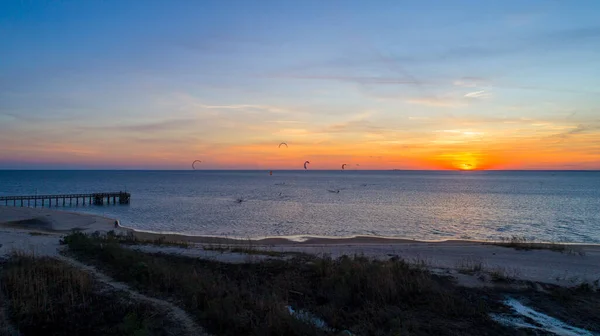 Kitesurfare Mobile Bay Alabama Vid Solnedgången Januari 2021 — Stockfoto