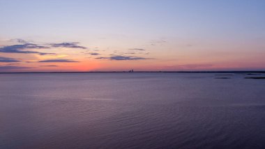 Mayıs 'ta Alabama Körfezi' nde Mobil Körfez Günbatımı 