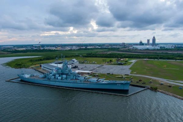 Das Schlachtschiff Uss Alabama Bei Sonnenuntergang — Stockfoto