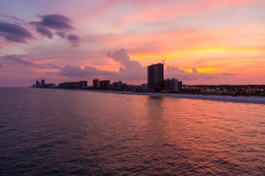 Orange Beach, Alabama Gün batımında 