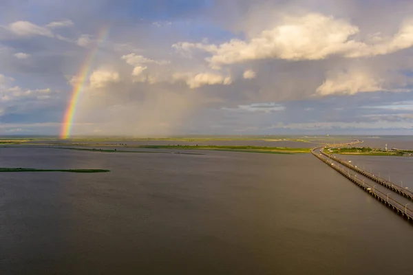 Rainbow Sobre Mobile Bay Alabama Después Una Tormenta Verano Junio —  Fotos de Stock