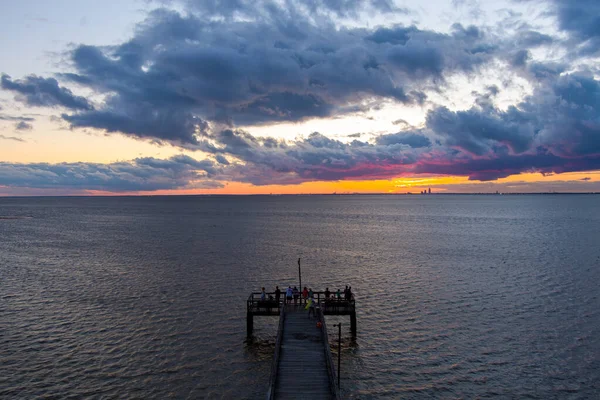 Muelle Atardecer Mobile Bay Desde Daphne Alabama —  Fotos de Stock