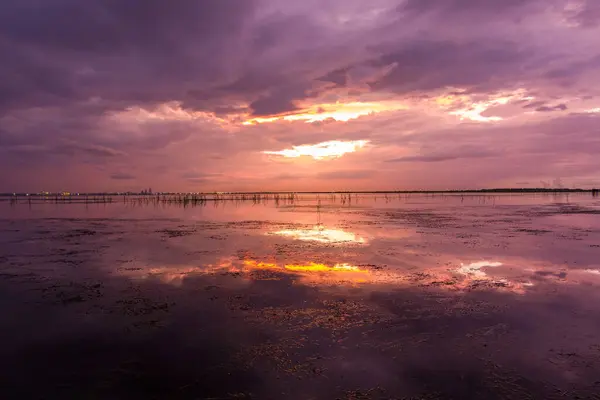 Céu Dramático Pôr Sol Mobile Bay Daphne Alabama — Fotografia de Stock