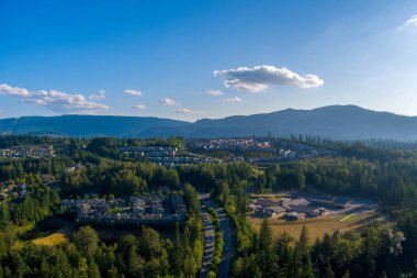 Snoqualmie, Washington ve Cascade dağlarının hava manzarası 