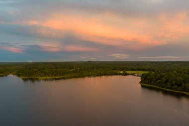 Eylül 2021 'de Mobile, Alabama yakınlarındaki Big Creek Gölü' nün hava manzarası. 