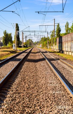 Şehir içinde yol ileri demiryolu.