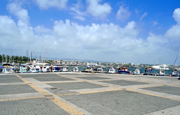 Barcos en un puerto en Paphos, Chipre —  Fotos de Stock