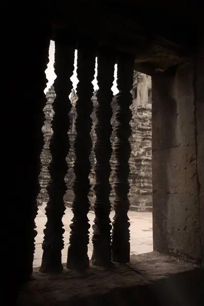 Colunas Arenito Esculpidas Pilares Janela Complexo Templo Angkor Wat Siem — Fotografia de Stock