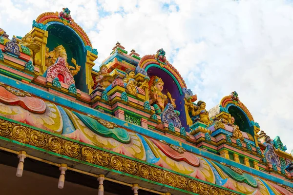 Estatuas Coloridas Dioses Hindúes Techo Templo Sri Maha Mariamman Templo — Foto de Stock