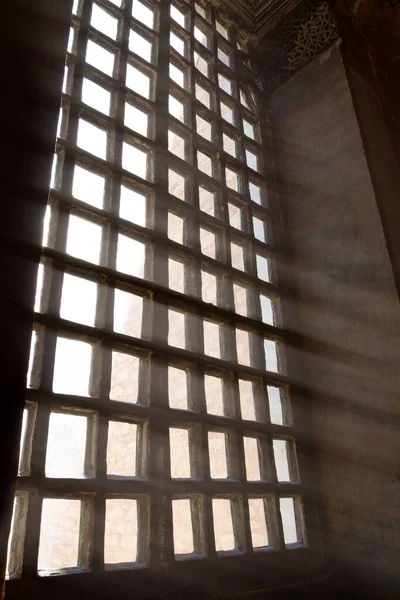 Sunlight Passes Lattice Stone Window Shadow Light Concept Background — Stock Photo, Image