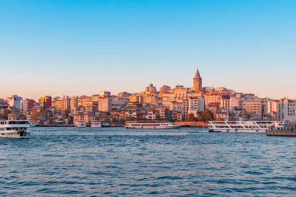 Istanbul Turkiet Oktober 2019 Vacker Utsikt Rosa Färger Skyline Istanbul — Stockfoto