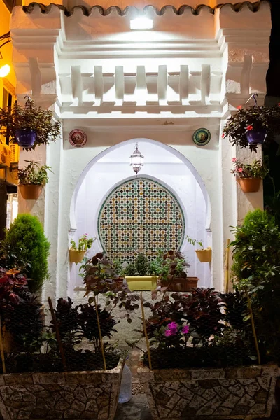 Tânger Marrocos Outubro 2019 Fonte Mosaica Decorada Com Flores Medina — Fotografia de Stock