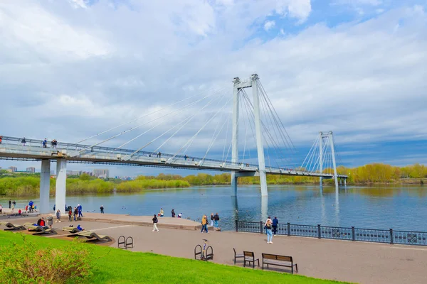 Krasnojarsk Rusland Mei 2021 Voet Vinogradovsky Kabelbaan Brug Door Yenisei — Stockfoto