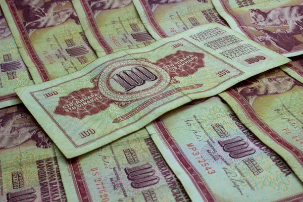 Kontekst Pieniądza Starych Banknotów Jugosłowiańskiego Dinara Nominale 100 Dinarów Serii — Zdjęcie stockowe