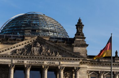 Berlin 'deki Reichstag binası