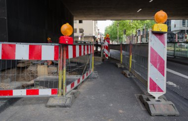 road works on the sidewalk
