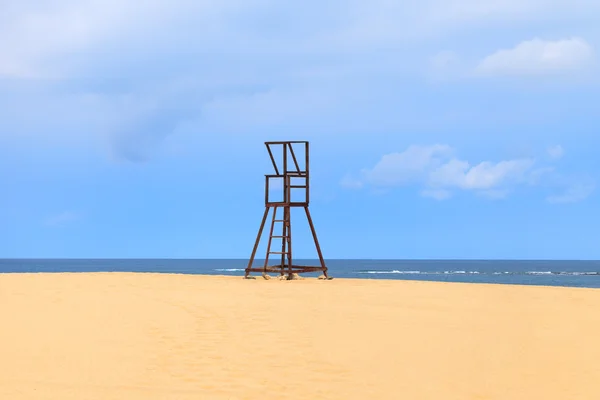 Badmeester toren op het strand in Boavista, Kaapverdië, Cabo Verde — Stockfoto
