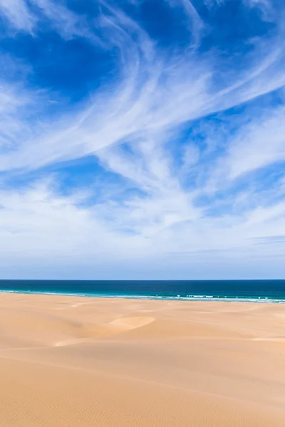 Dunes et plage à Boavista, Cap Vert Images De Stock Libres De Droits