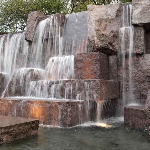 Fountain At Roosevelt Memorial — Stock Photo, Image