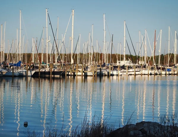 Zeilboten in marina — Stockfoto