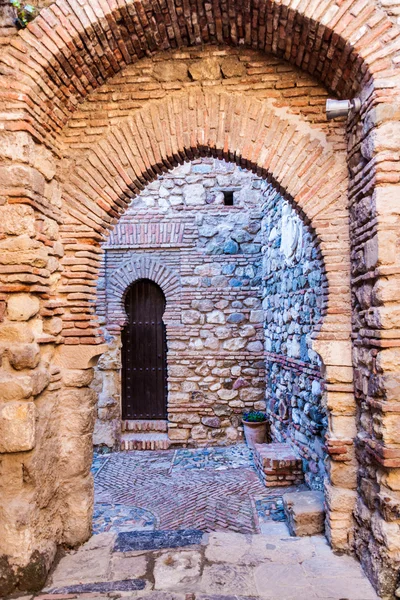 Malaga'da Alcazaba kale — Stok fotoğraf