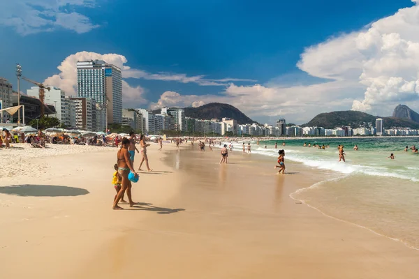Beach Copacabana in Rio de Janeiro — Stock Photo, Image